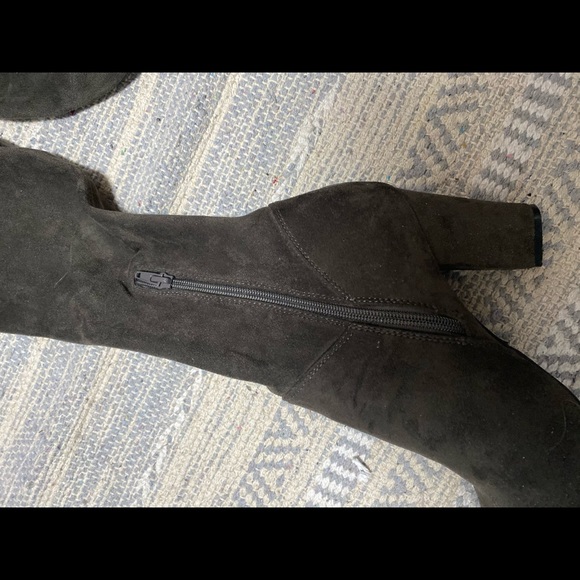 Knee high suede boots - Picture 2 of 3